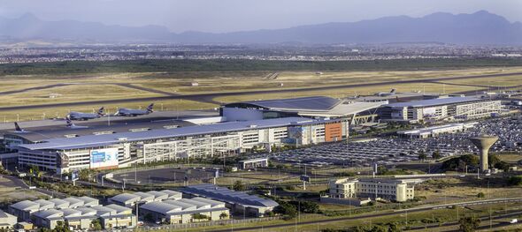 Enorme aeroporto de 900 hectares em África eleito o melhor do continente pelo 11º ano consecutivo | O mundo | Notícias
