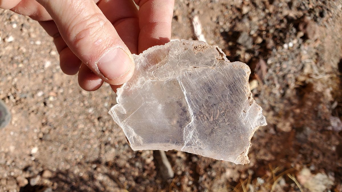 Selenita, um cristal mais macio que uma unha